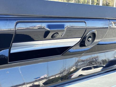 Used 2022 Ford F150 Limited image 12