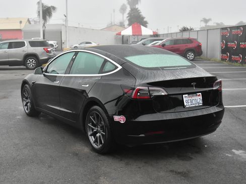 Used 2019 Tesla Model 3 Standard Range image 6