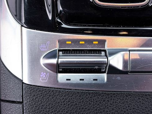 Used 2022 Kia Carnival SX image 8