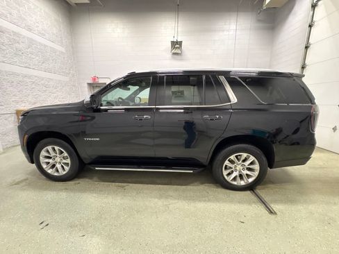 Used 2025 Chevrolet Tahoe Premier AWD/4WD image 7