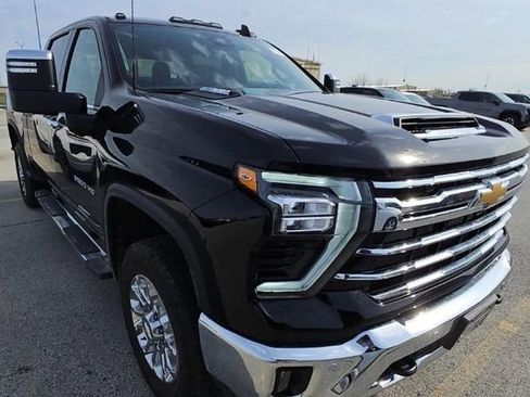 Used 2025 Chevrolet Silverado 3500 LTZ w/ LTZ Premium Package AWD/4WD image 1