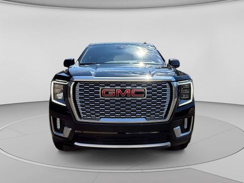 Used 2023 GMC Yukon XL Denali AWD/4WD image 8