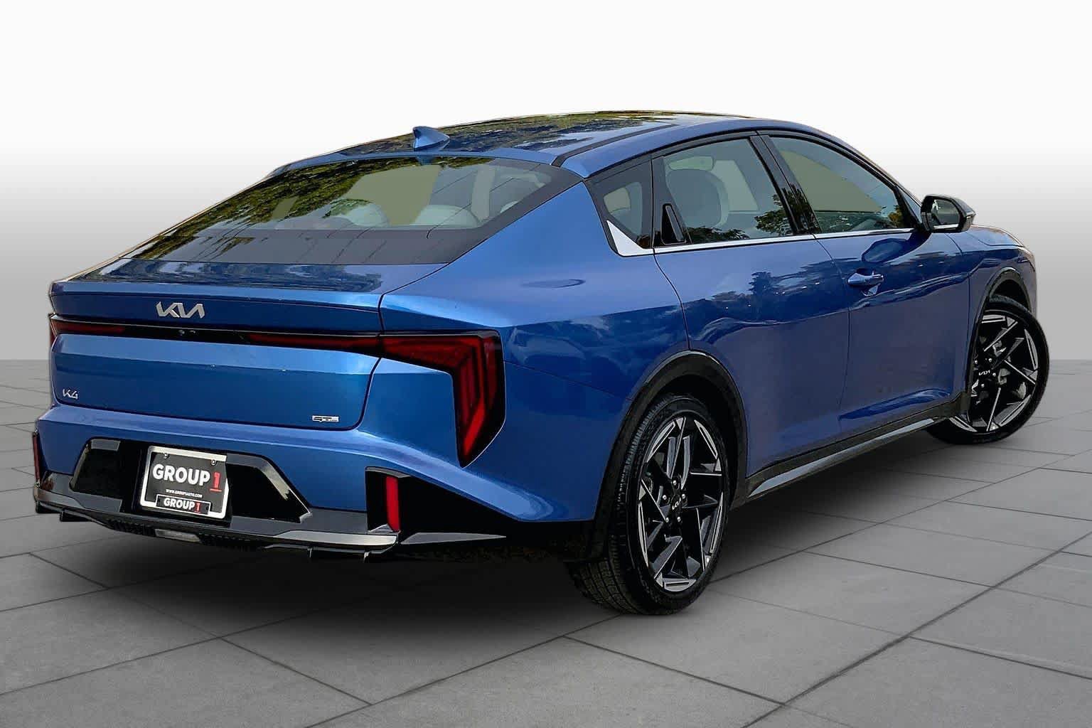 Used 2025 Kia K4 GT-Line w/ GT-Line Premium Package FWD image 11