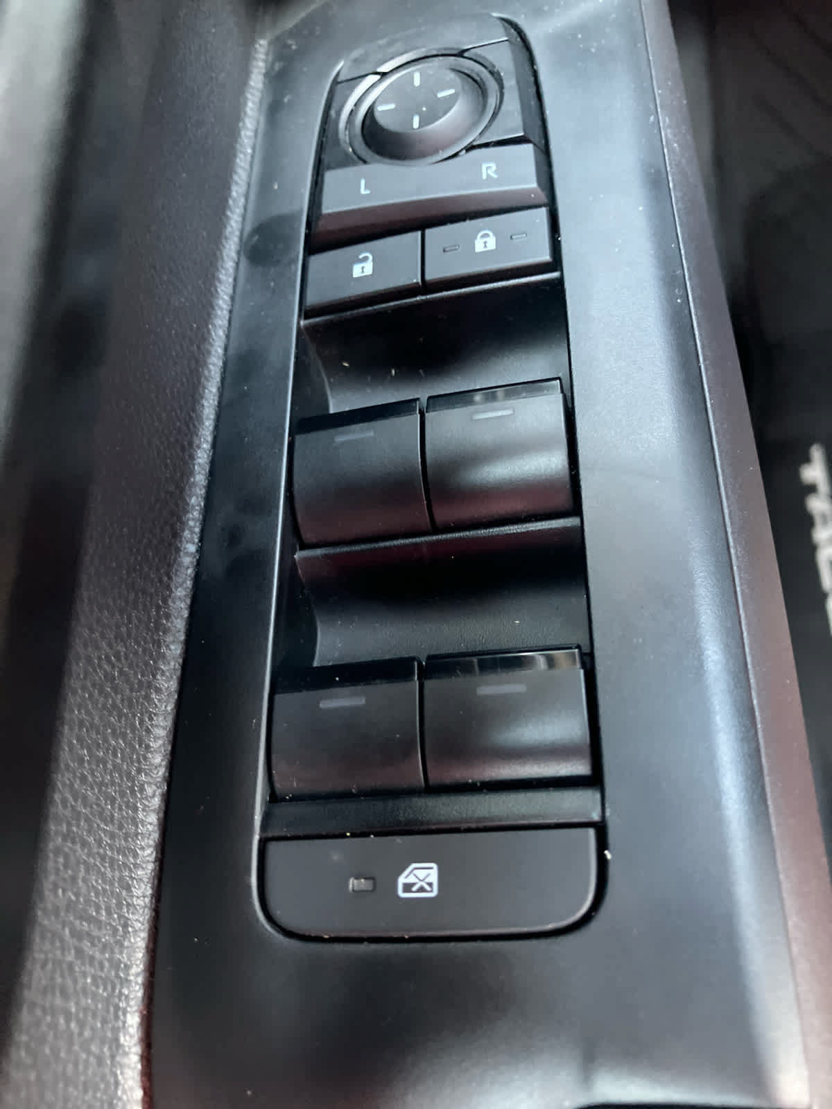 Certified 2026 Toyota Tacoma SR5 AWD/4WD image 14