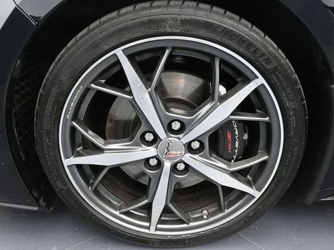 Used 2021 Chevrolet Corvette Stingray Premium Conv w/ Z51 Performance Package RWD image 22