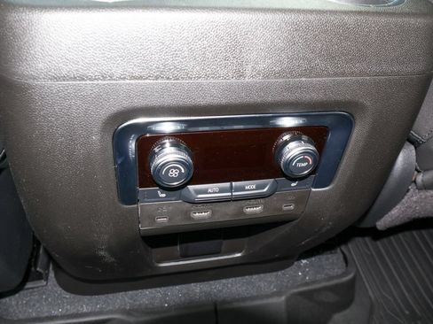 New 2026 GMC Yukon Elevation w/ Elevation Premium Package AWD/4WD image 16