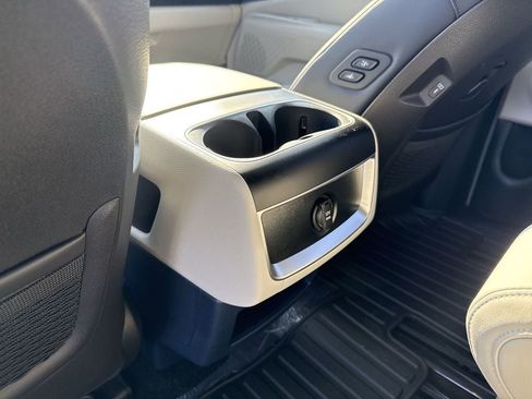 New 2026 Kia Carnival EX FWD image 26