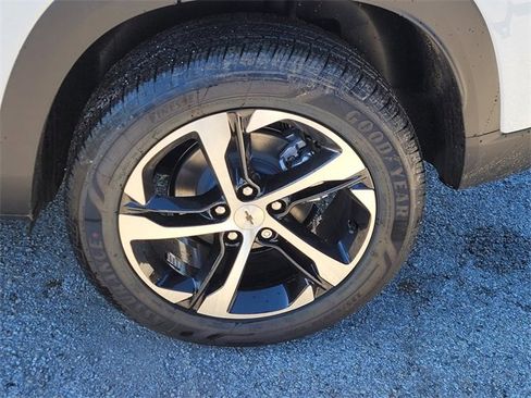 New 2026 Chevrolet Trax RS w/ Driver Confidence Package image 4