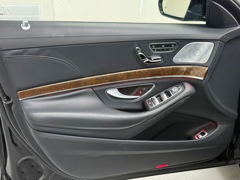 Used 2016 Mercedes-Benz S 550 Sedan image 13