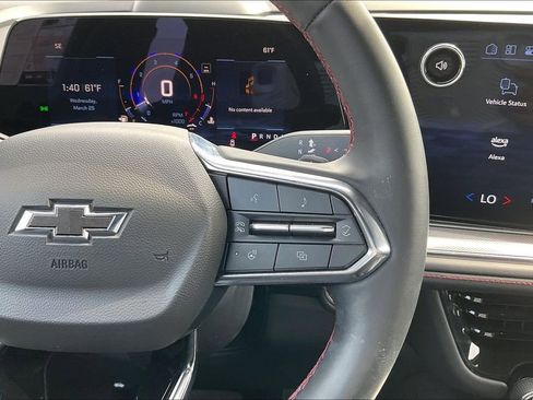 Used 2025 Chevrolet Suburban RST w/ Comfort Package image 12