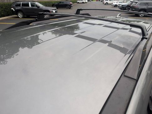 Used 2022 Nissan Pathfinder SV FWD image 13