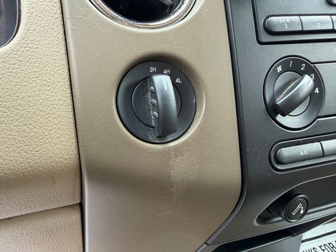Used 2006 Ford F150 XLT AWD/4WD image 14