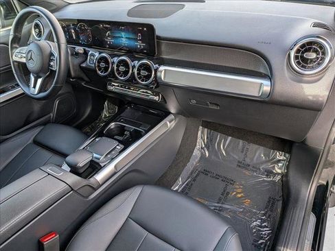 Certified 2022 Mercedes-Benz GLB 250 image 21