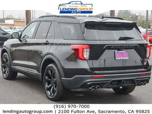 Used 2020 Ford Explorer ST w/ ST Street Pack image 2