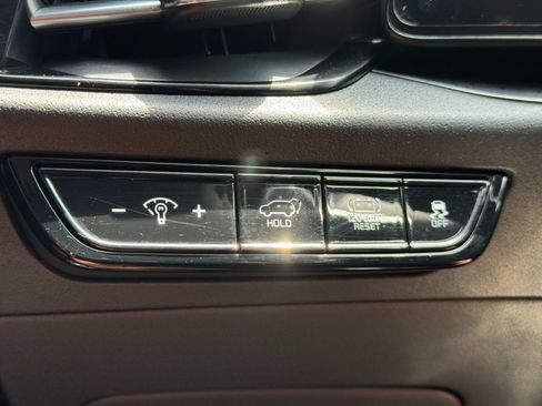 Used 2023 Kia Niro SX Touring FWD image 18