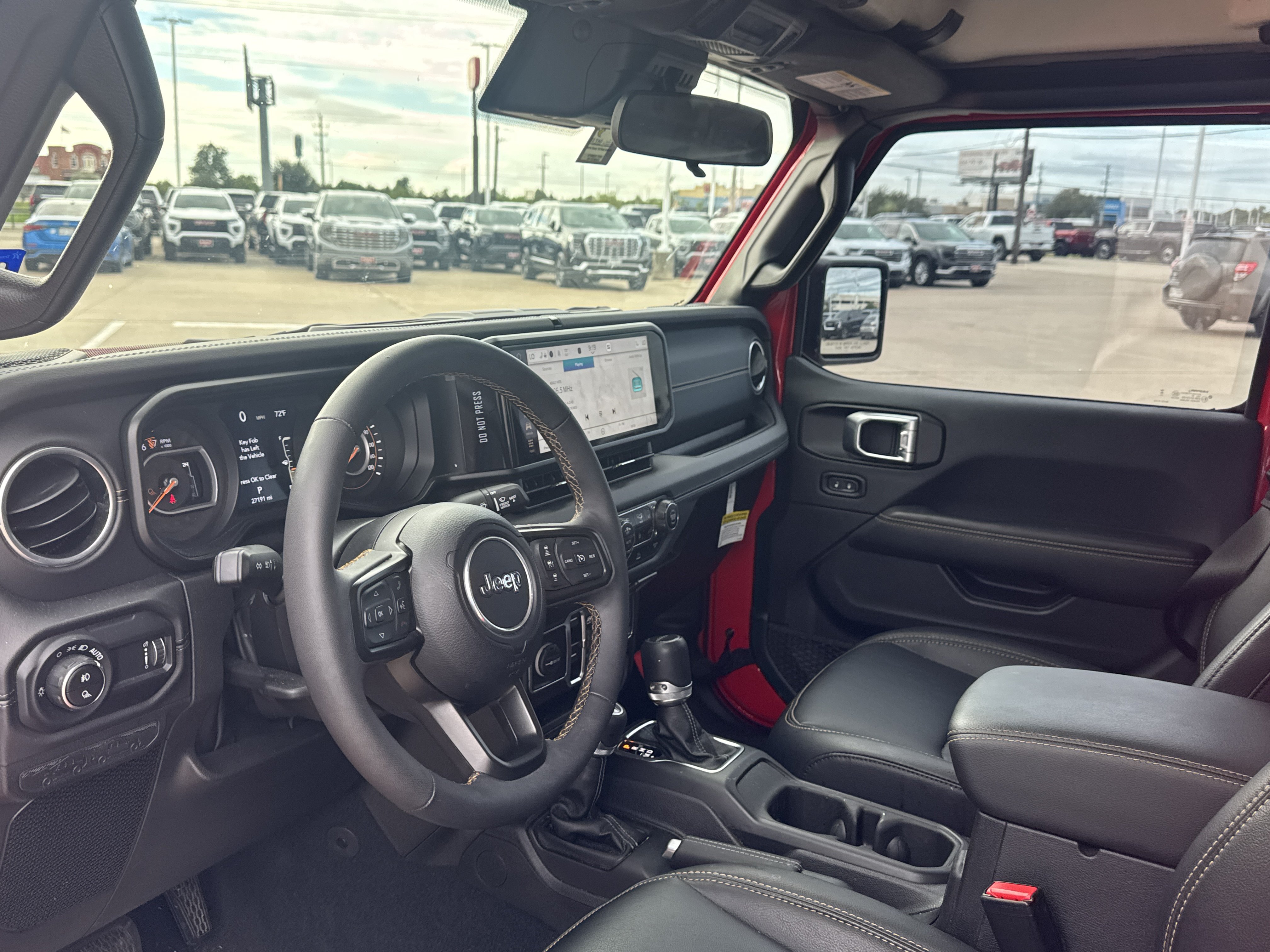Used 2025 Jeep Gladiator Sport AWD/4WD image 5