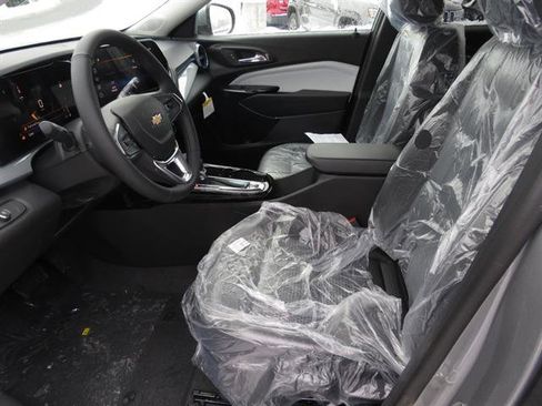 New 2026 Chevrolet Trax LT w/ Driver Confidence Package image 15