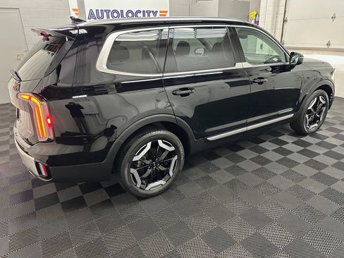 Used 2024 Kia Telluride EX w/ EX Captain's Chair Package AWD/4WD image 11