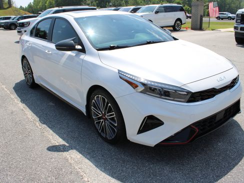 Used 2023 Kia Forte GT w/ GT2 Package FWD image 4