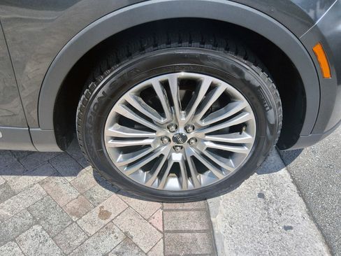 Used 2018 Lincoln MKX Reserve FWD image 46
