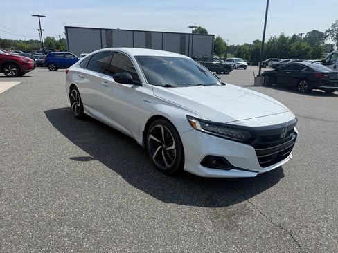 Used 2022 Honda Accord Sport image 9