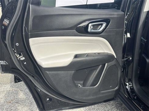 Certified 2022 Jeep Compass Limited image 18