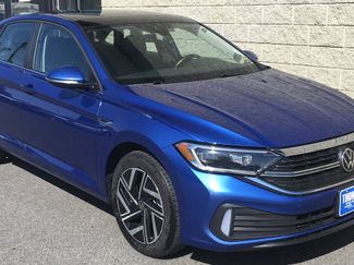 Certified 2023 Volkswagen Jetta SEL image 1