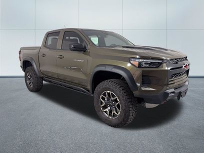Used 2025 Chevrolet Colorado ZR2 w/ Technology Package