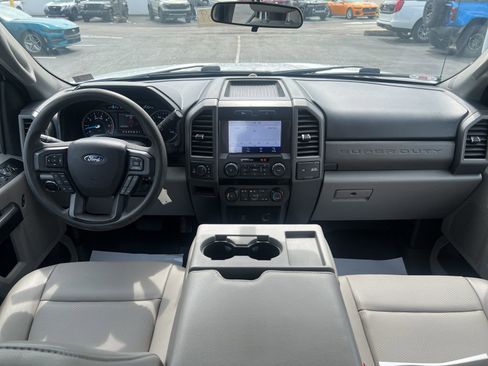 Used 2020 Ford F250 XL w/ STX Appearance Package image 27