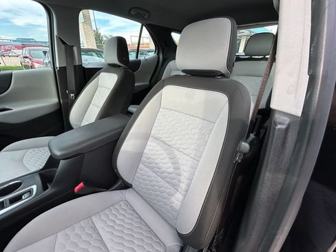 Used 2018 Chevrolet Equinox LS FWD image 9
