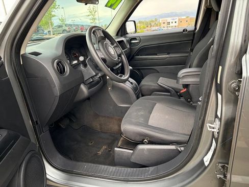Used 2014 Jeep Patriot Sport AWD/4WD image 12