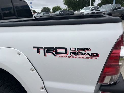 Used 2012 Toyota Tacoma PreRunner w/ TRD Off-Road Pkg RWD image 4