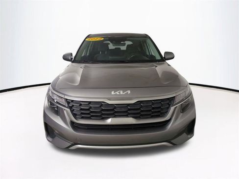 Used 2022 Kia Seltos LX image 3