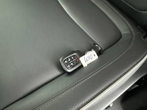 Used 2026 Honda Odyssey Touring image 39