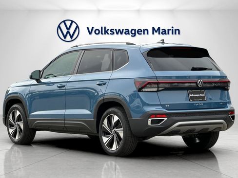 New 2026 Volkswagen Taos SE image 3