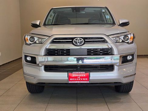 Used 2022 Toyota 4Runner Limited AWD/4WD image 6
