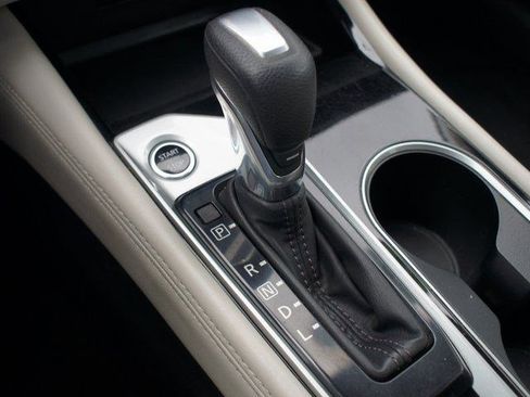 Used 2023 Nissan Altima 2.5 SV image 10