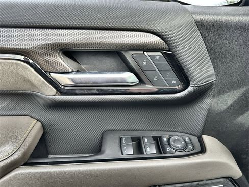 Used 2024 Chevrolet Silverado 1500 ZR2 w/ Technology Package image 22