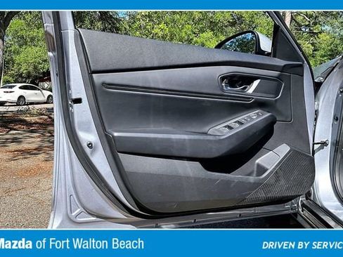 Used 2023 Honda Accord EX image 17