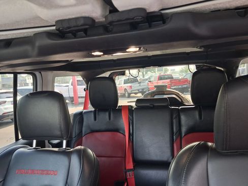 Used 2023 Jeep Wrangler Unlimited Rubicon 4xe AWD/4WD image 9