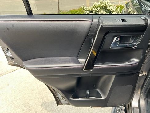 Used 2021 Toyota 4Runner Venture w/ Moonroof Package AWD/4WD image 27