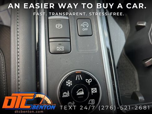 Used 2025 Nissan Pathfinder SL AWD/4WD image 26