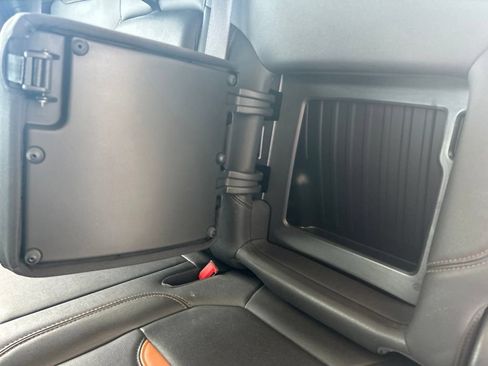 Used 2022 GMC Sierra 1500 AT4 w/ AT4 Preferred Package AWD/4WD image 10
