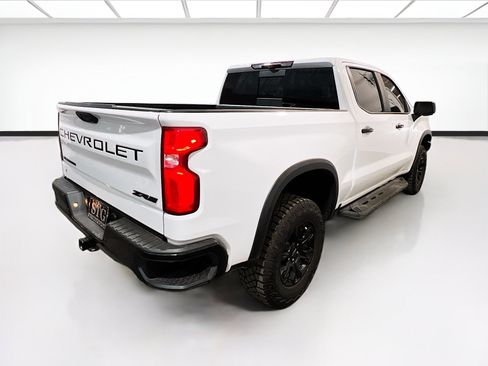Used 2025 Chevrolet Silverado 1500 ZR2 w/ Technology Package AWD/4WD image 4