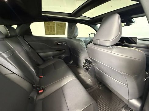 Used 2026 Toyota Crown Platinum AWD/4WD image 30