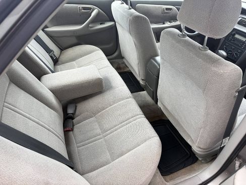 Used 2001 Toyota Camry LE FWD image 13