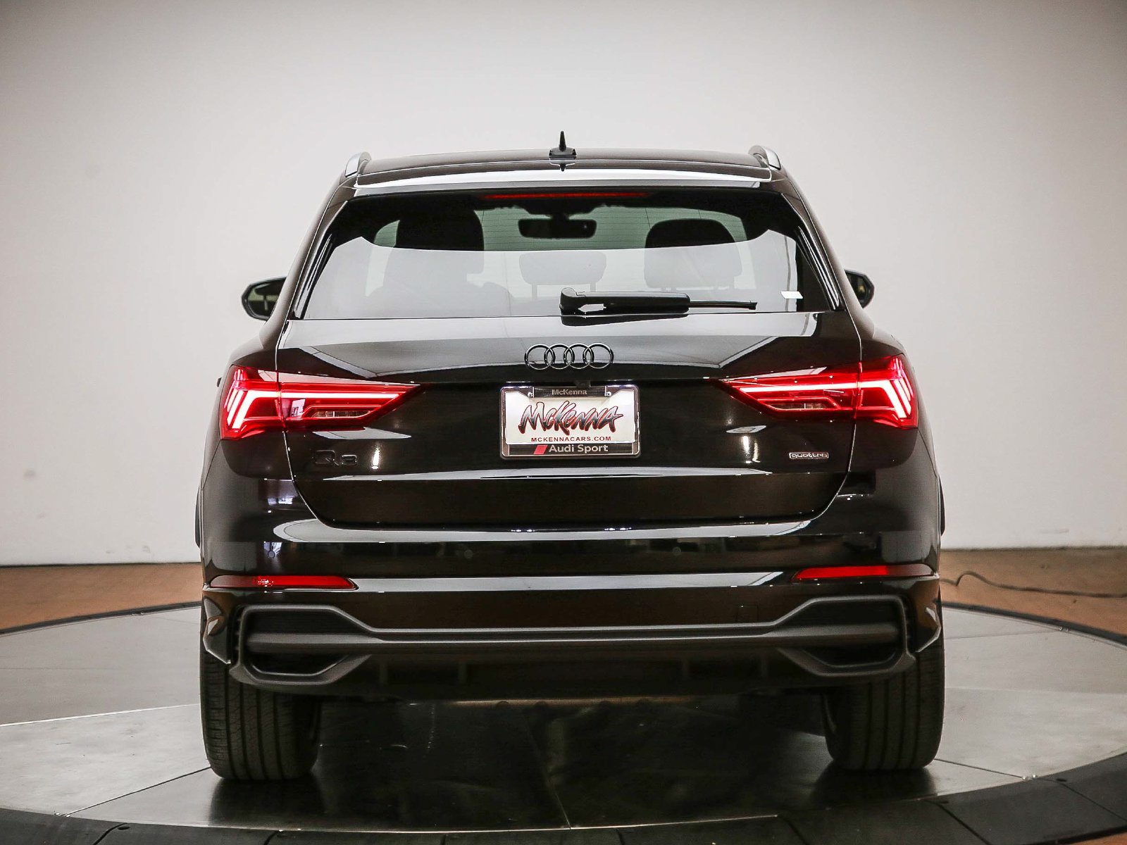 Certified 2025 Audi Q3 2.0T Premium Plus w/ Premium Plus Package AWD/4WD image 6