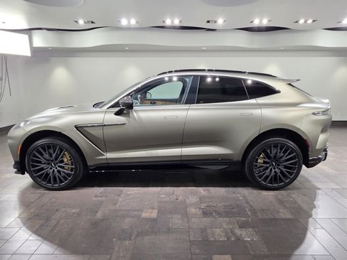 Used 2024 Aston Martin DBX 707 AWD/4WD image 21