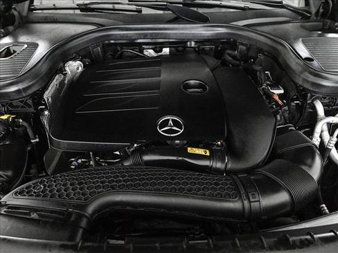 Used 2022 Mercedes-Benz GLC 300 4MATIC Coupe image 24