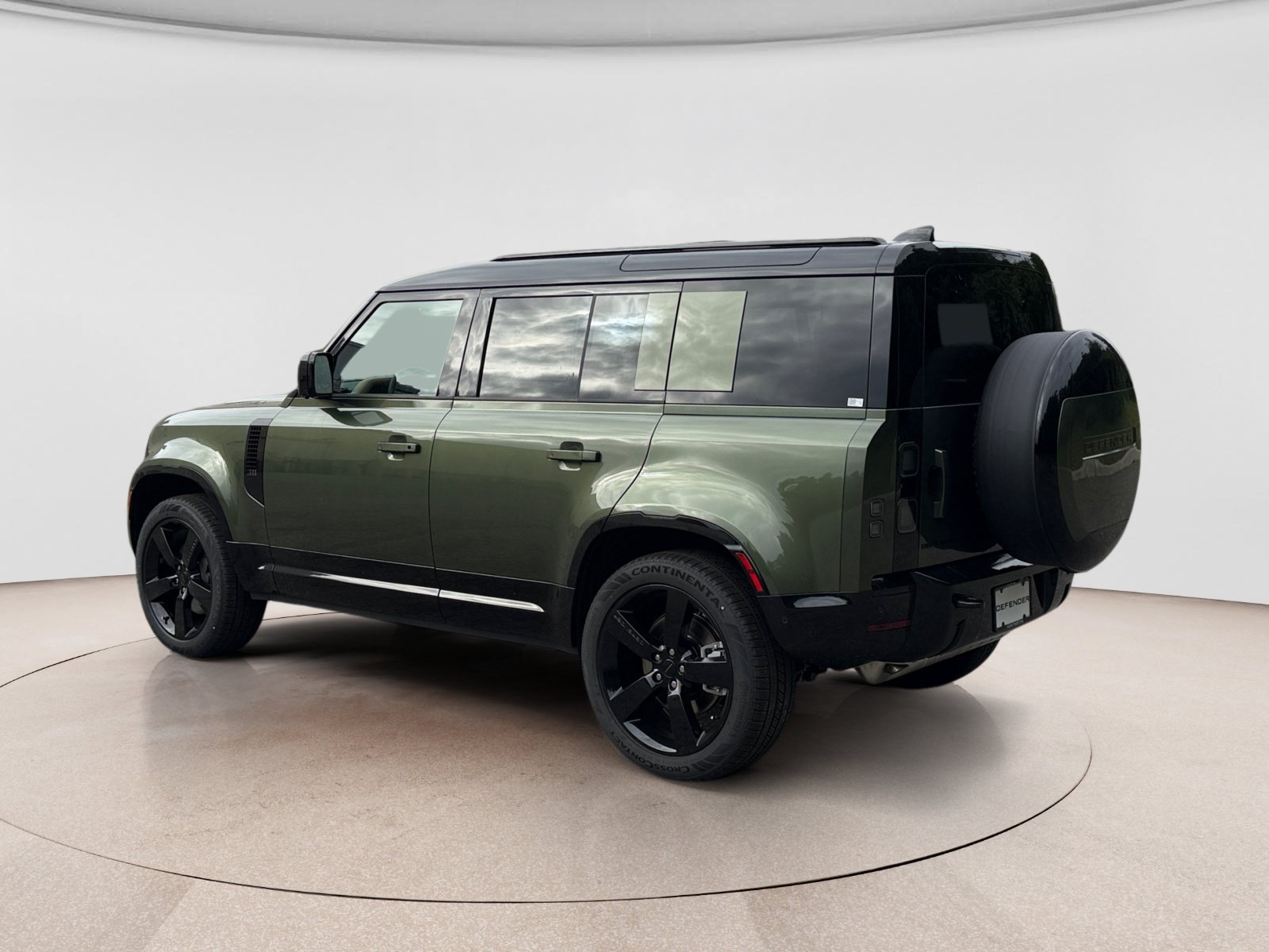 New 2026 Land Rover Defender 110 X-Dynamic SE AWD/4WD image 3
